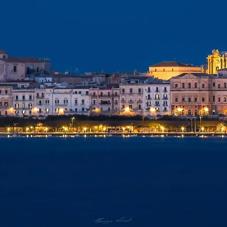 Апартаменты Sam's *