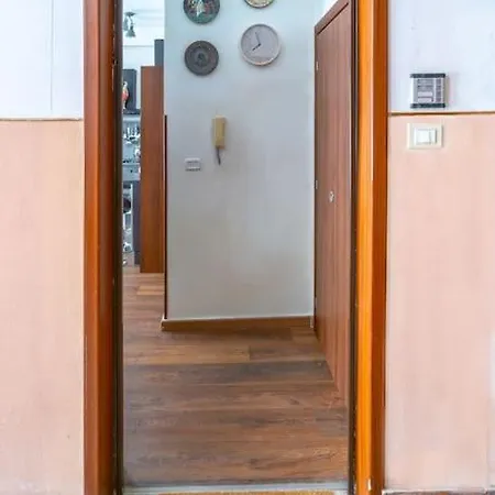 Sam's Lägenhet *